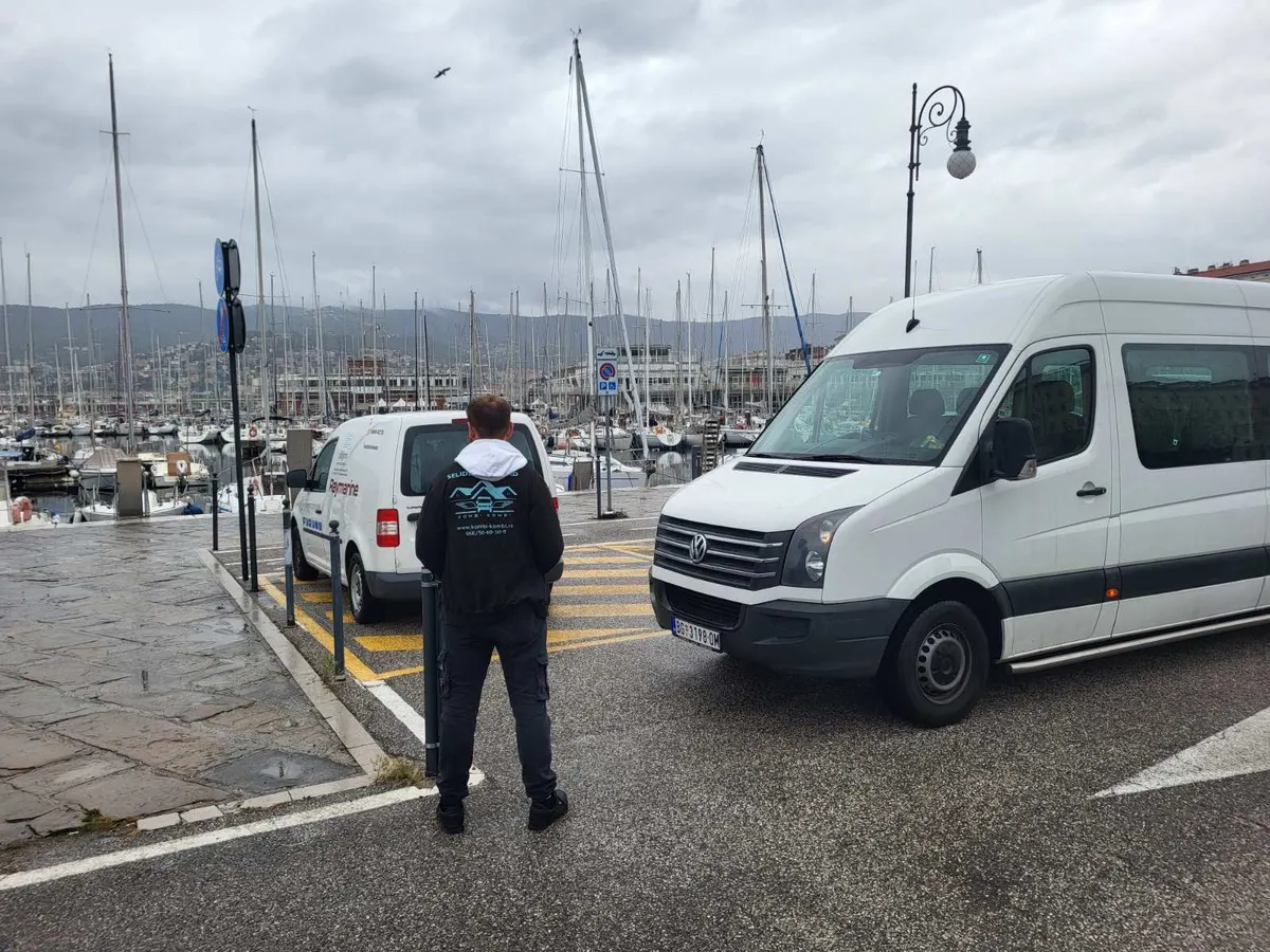 Na primorju — isporuka kod marine